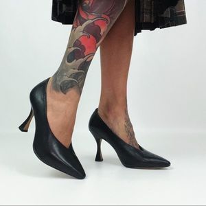 Vince Camuto ✨ Leather Ishani Pumps